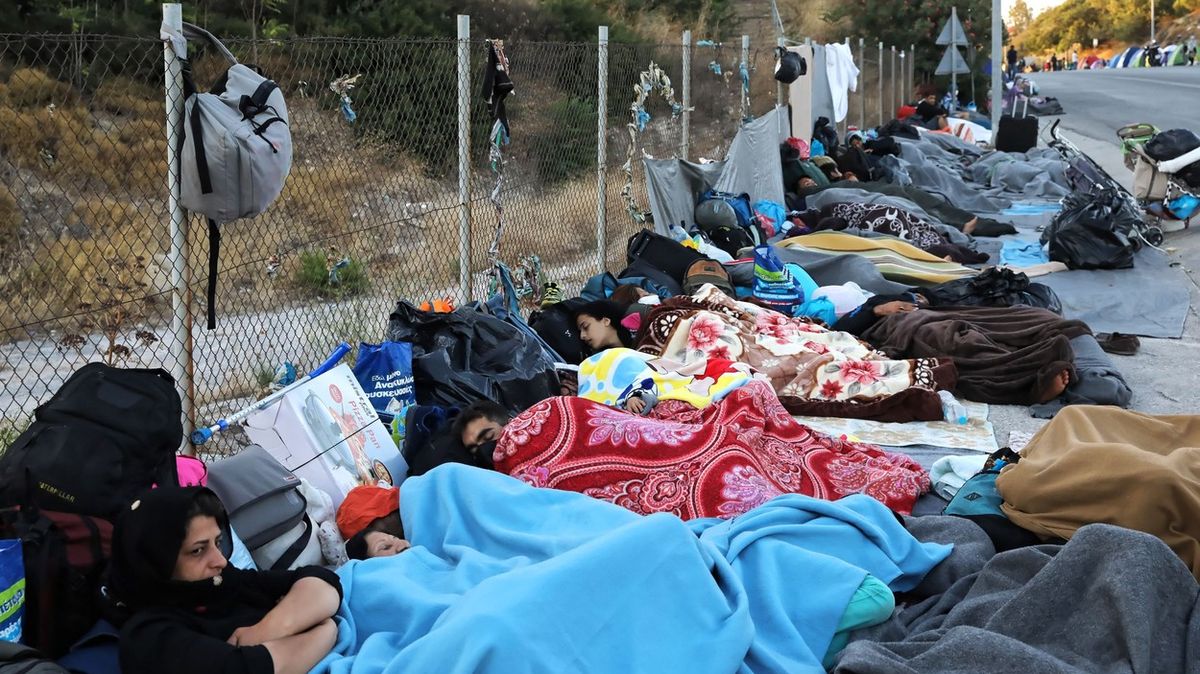 Nezletilé migranty z Morie si rozdělí deset evropských zemí
